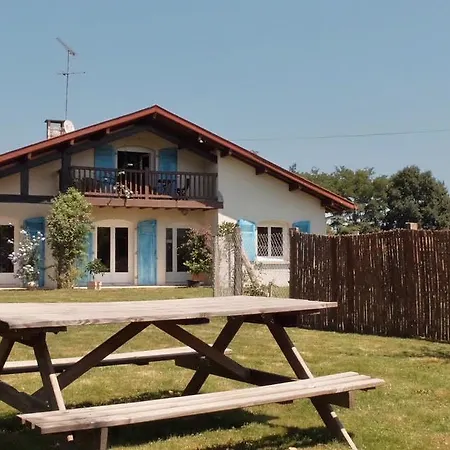 Maison L'anyou Bed & Breakfast
